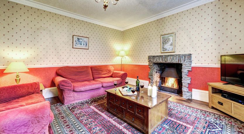 Photo of 7 Bed in Kingsbridge