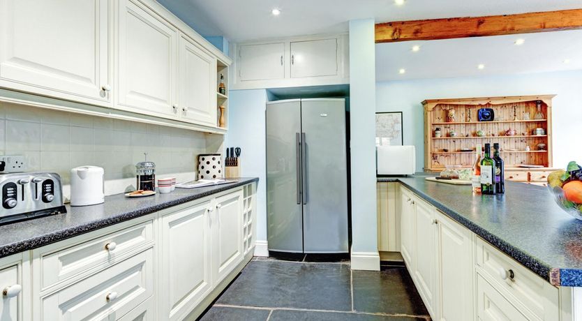 Photo of 7 Bed in Kingsbridge