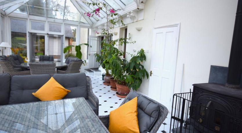 Photo of 7 Bed in Kingsbridge