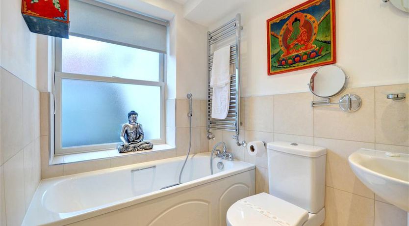 Photo of 3 Bed in Whitby