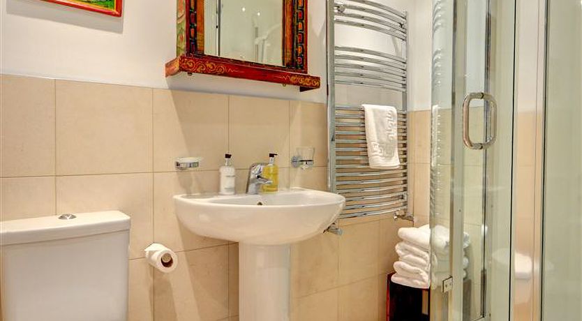 Photo of 3 Bed in Whitby