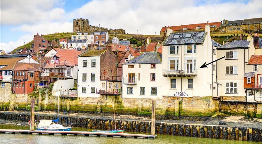 Photo of 3 Bed in Whitby