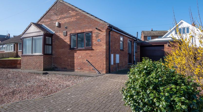 Photo of 2 Bed in Whitby