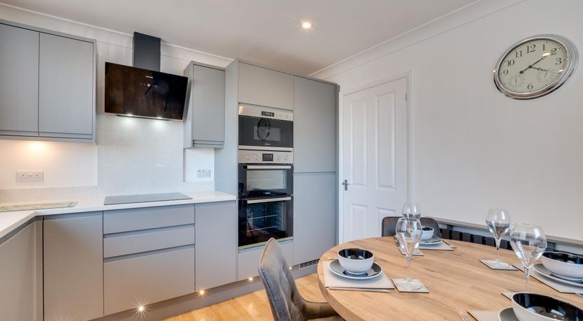 Photo of 2 Bed in Whitby