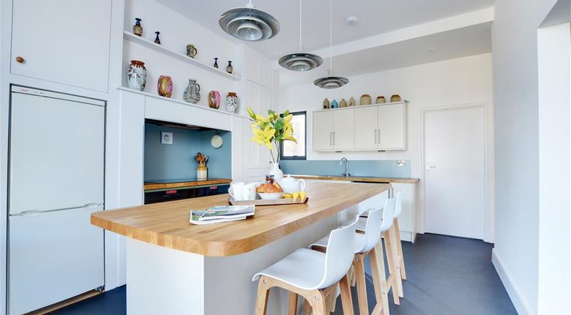 Photo of 4 Bed in Ilfracombe