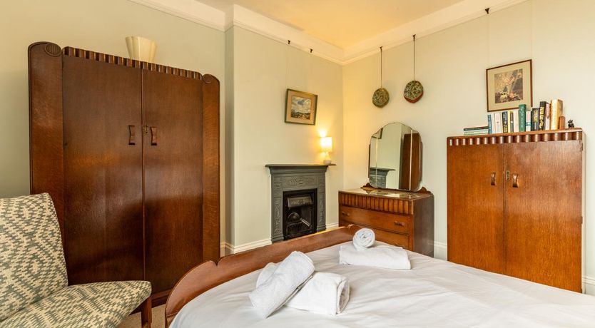 Photo of 4 Bed in Ilfracombe