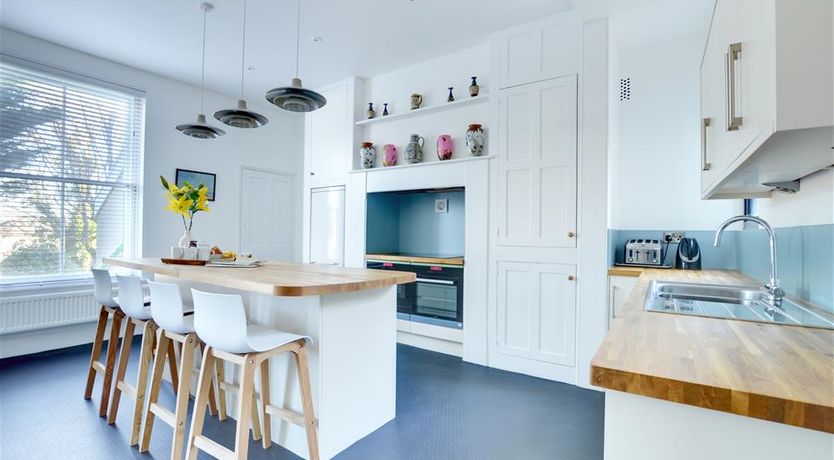 Photo of 4 Bed in Ilfracombe