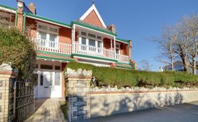 Photo of 4 Bed in Ilfracombe