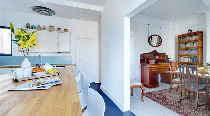 Photo of 4 Bed in Ilfracombe