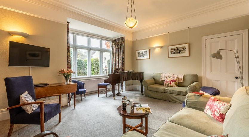 Photo of 4 Bed in Ilfracombe