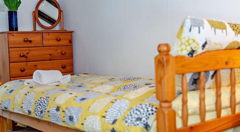 Photo of 2 Bed in Advent