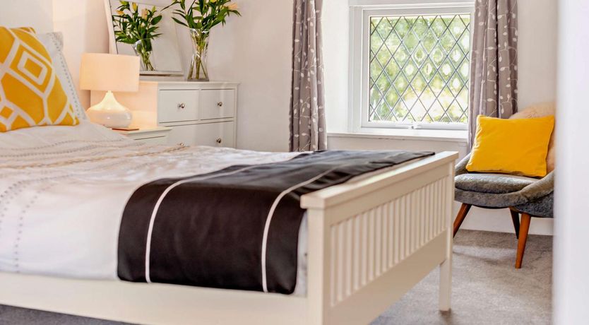Photo of 2 Bed in Advent