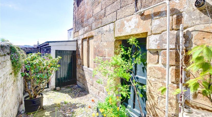 Photo of 2 Bed in Whitby