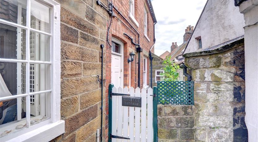 Photo of 2 Bed in Whitby