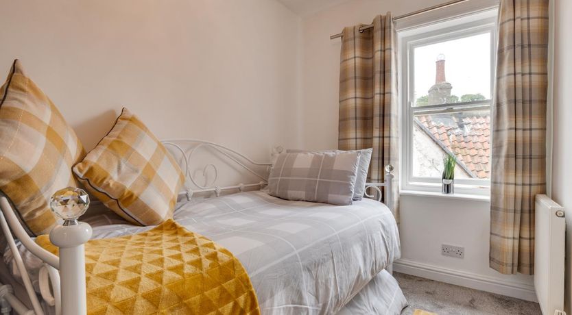 Photo of 2 Bed in Whitby