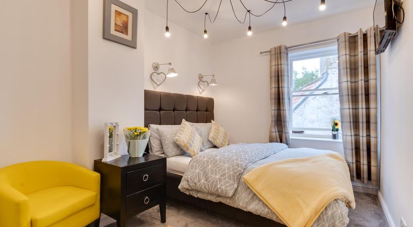 Photo of 2 Bed in Whitby
