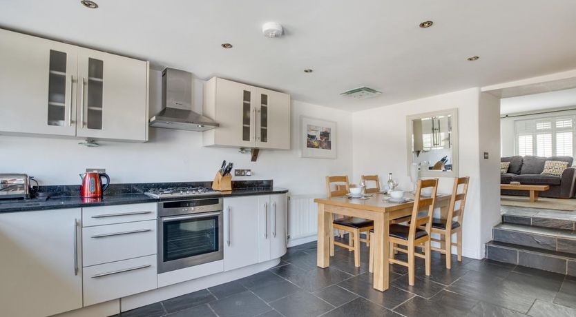 Photo of 4 Bed in Dartmouth