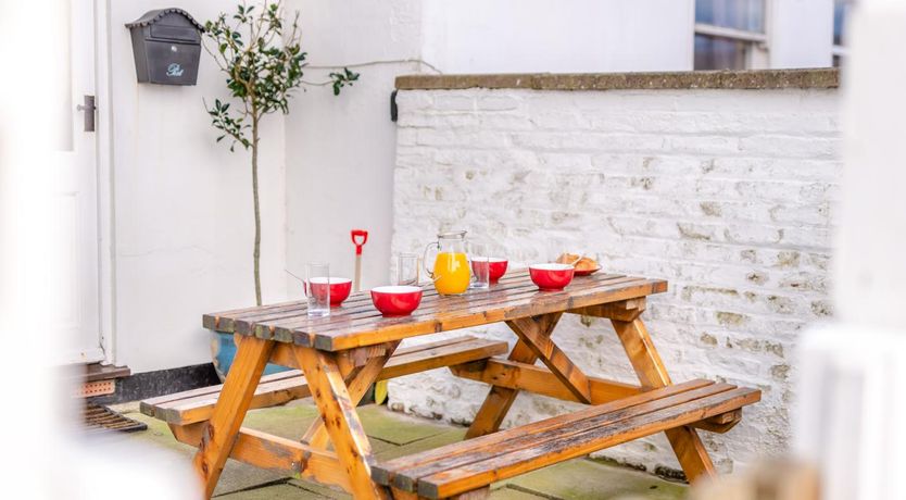 Photo of 2 Bed in Whitby