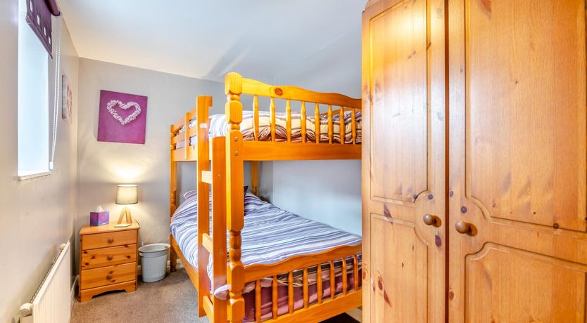 Photo of 2 Bed in Whitby