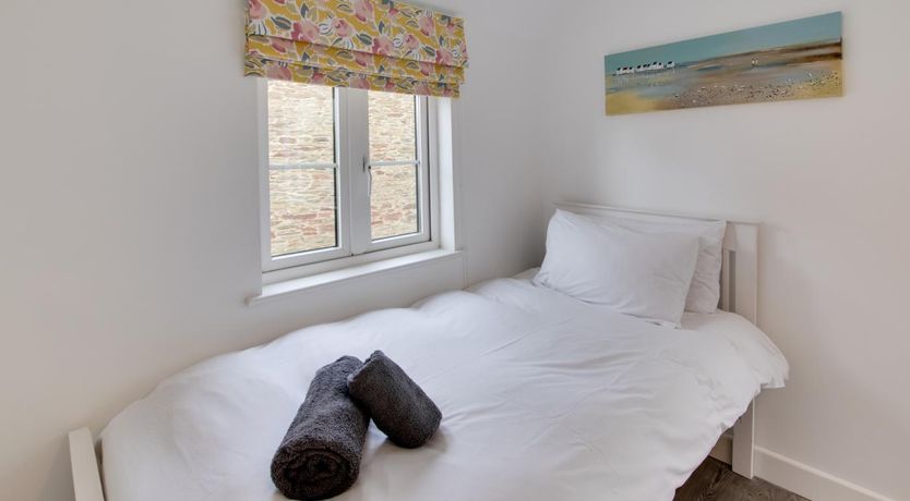 Photo of 2 Bed in Kingsbridge