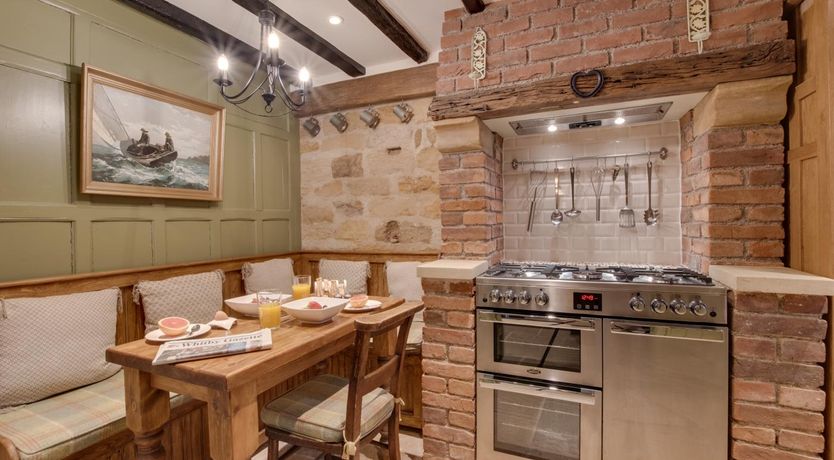 Photo of 2 Bed in Whitby