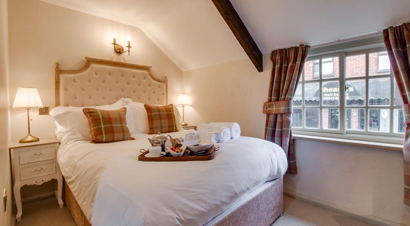 Photo of 2 Bed in Whitby