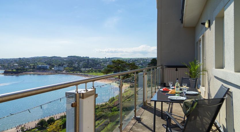 Photo of 2 Bed in Torquay