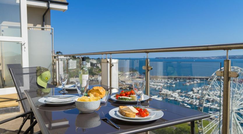 Photo of 2 Bed in Torquay