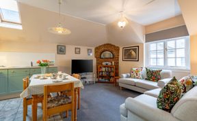 Photo of 2 Bed in Brighton & Hove