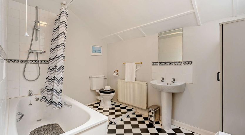 Photo of 2 Bed in Brighton & Hove