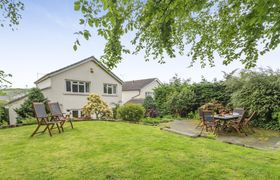 Photo of 4-bed-in-ilkley