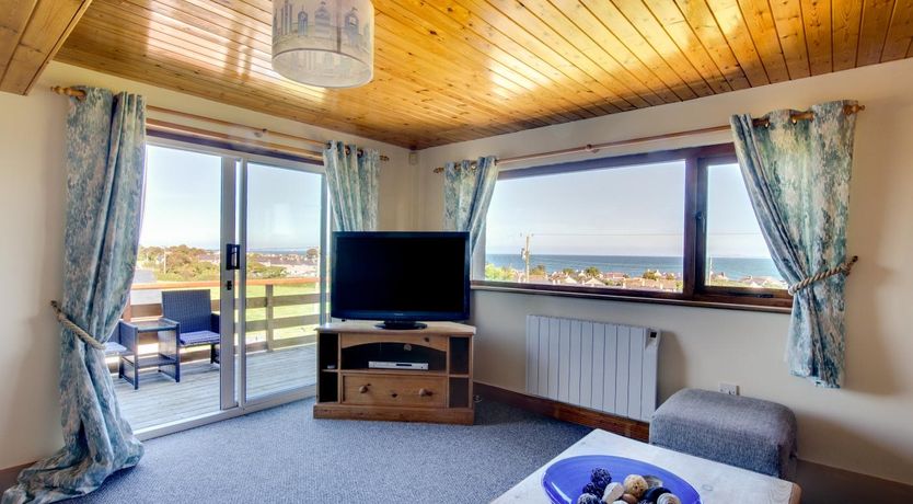Photo of 4 Bed in Moelfre