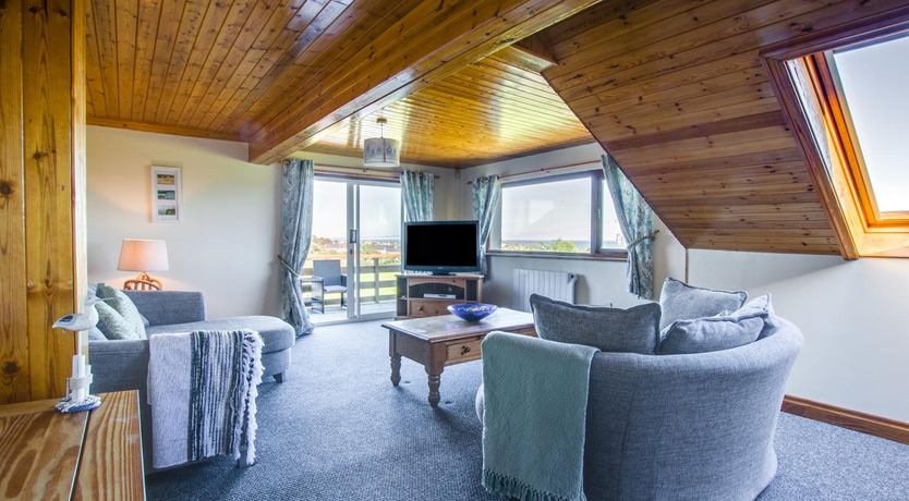 Photo of 4 Bed in Moelfre