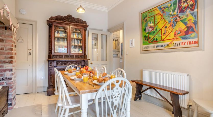 Photo of 4 Bed in Whitby