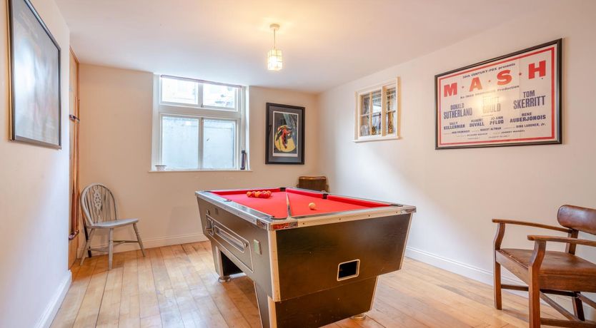 Photo of 4 Bed in Whitby