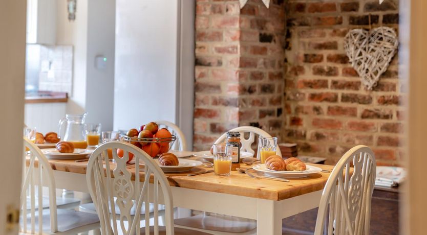 Photo of 4 Bed in Whitby