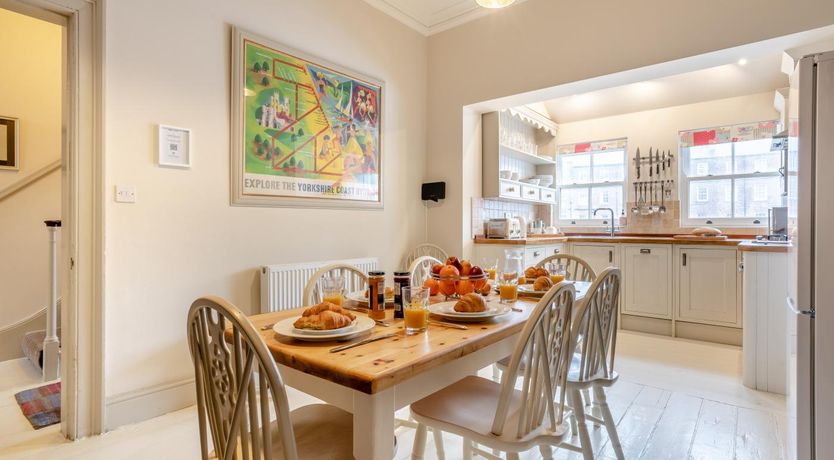 Photo of 4 Bed in Whitby