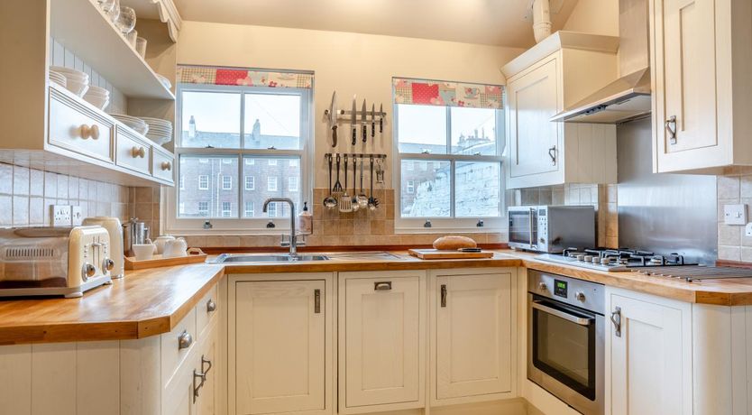 Photo of 4 Bed in Whitby