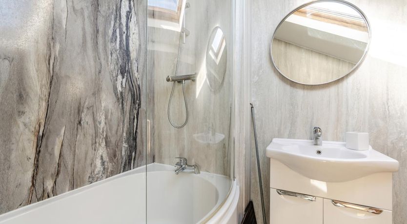 Photo of 2 Bed in Whitby