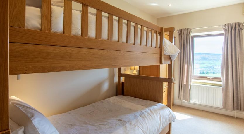 Photo of 2 Bed in Cowling