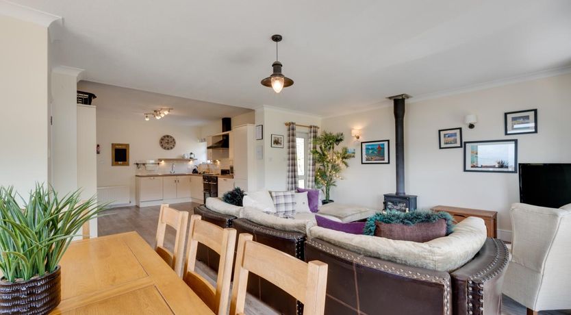 Photo of 3 Bed in Mortehoe