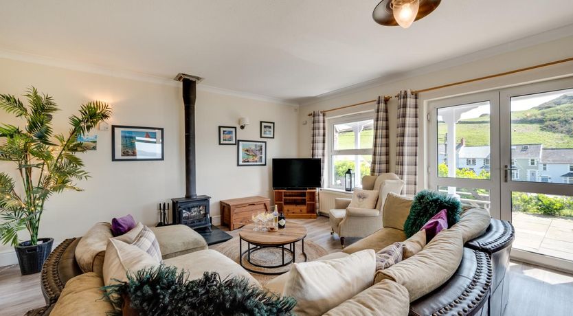 Photo of 3 Bed in Mortehoe