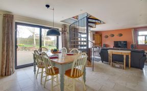 Photo of 2 Bed in Woodbridge