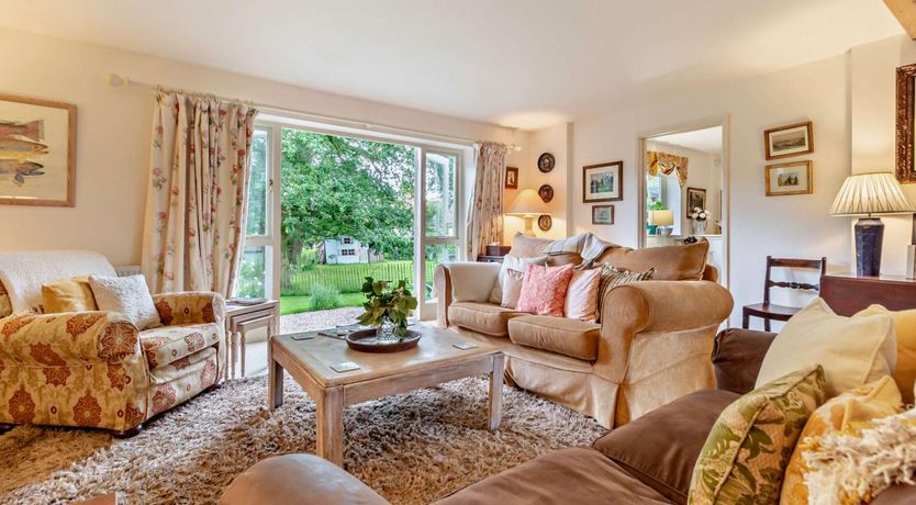 Photo of 2 Bed in Campsea Ashe