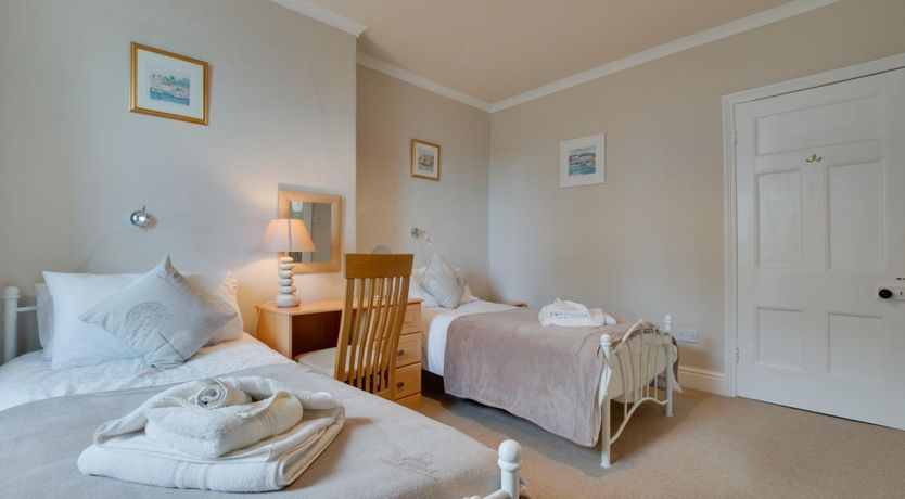 Photo of 2 Bed in Padstow