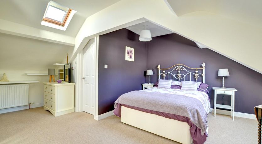 Photo of 4 Bed in Whitby