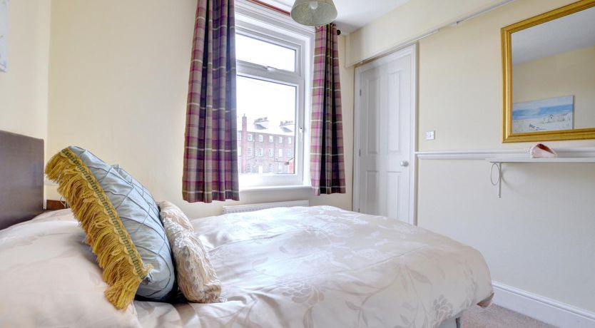 Photo of 4 Bed in Whitby