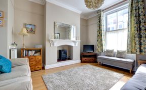 Photo of 4 Bed in Whitby