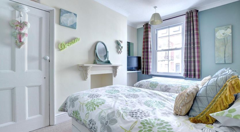 Photo of 4 Bed in Whitby