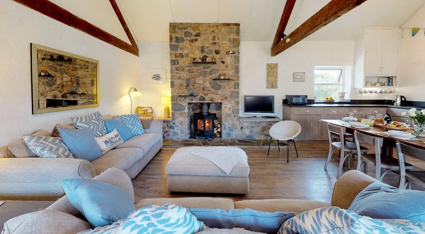 Photo of 4 Bed in Pwllheli